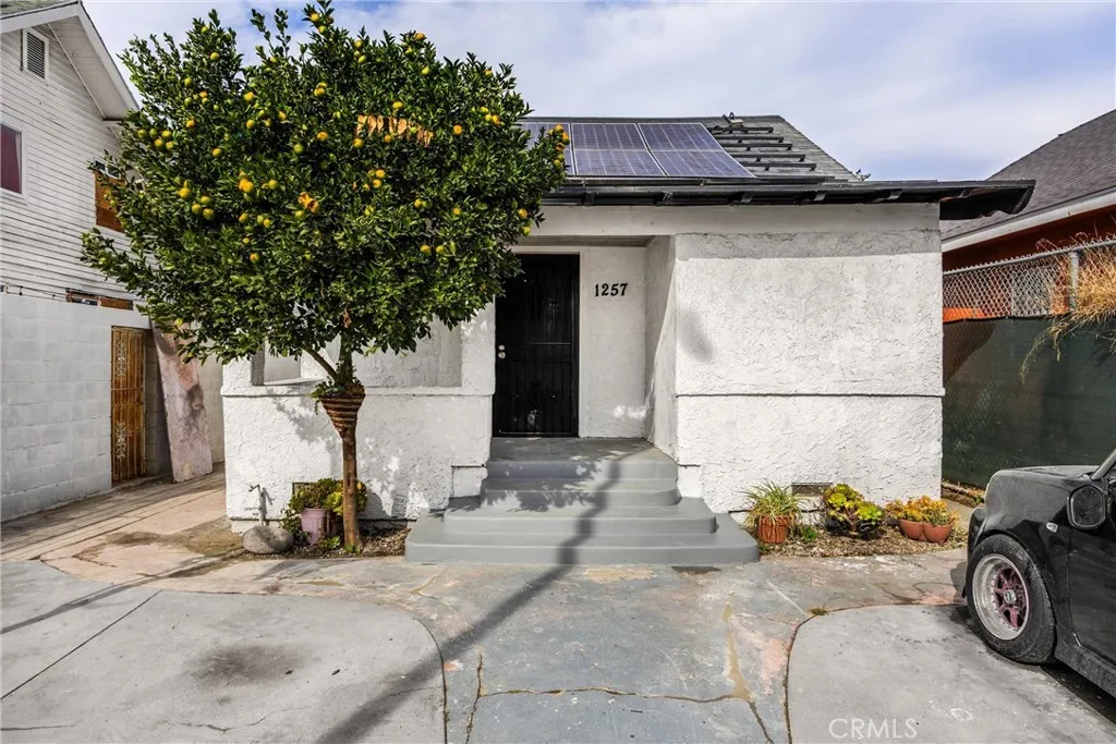 1257 E 51st, Los Angeles, California 90011 home-pic-0